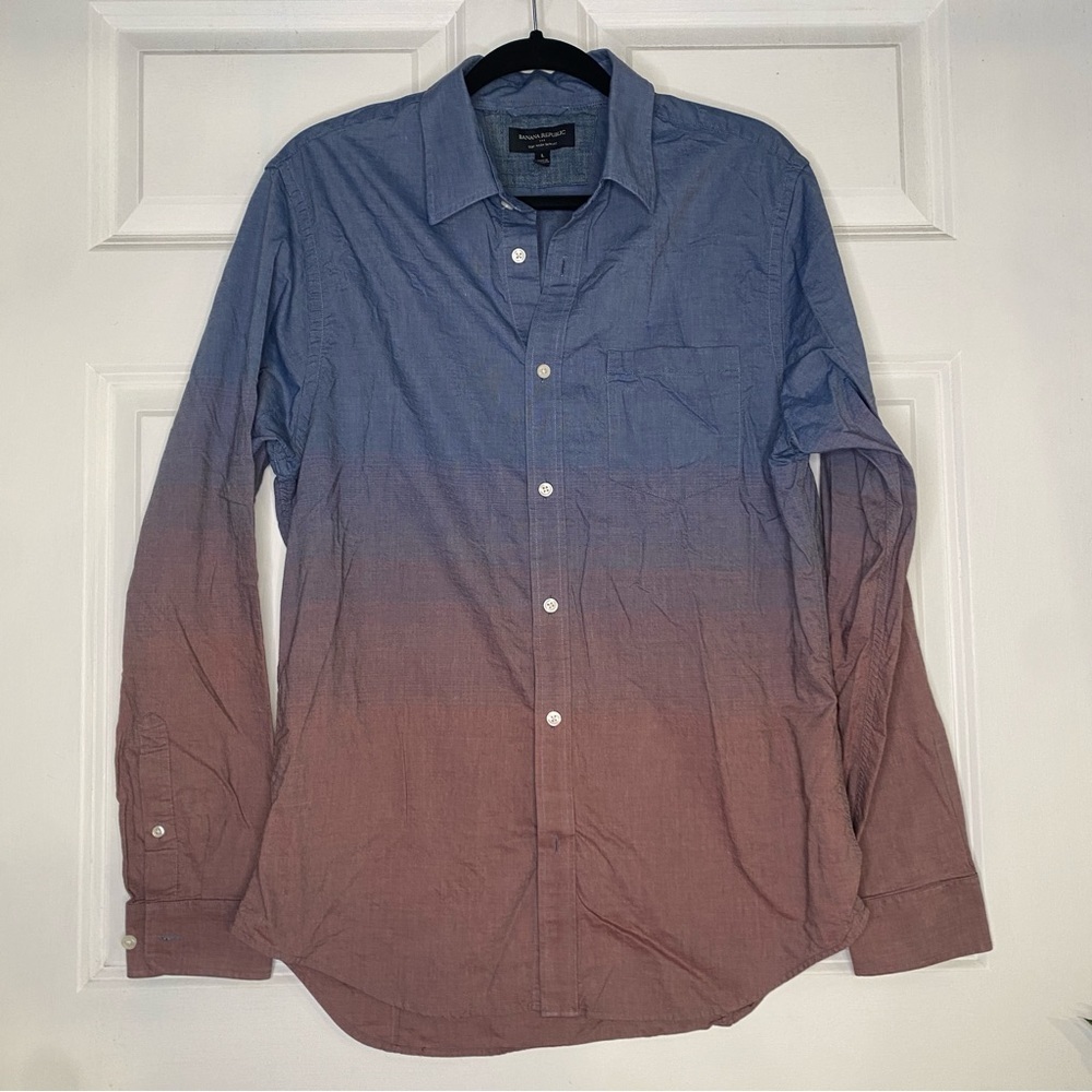 Banana Republic Soft Wash Slim Fit Blue Red Ombre Button Front Shirt Size Large